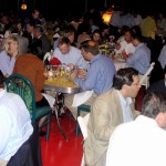 Seated dining: 200 persons. Seated and standing 350